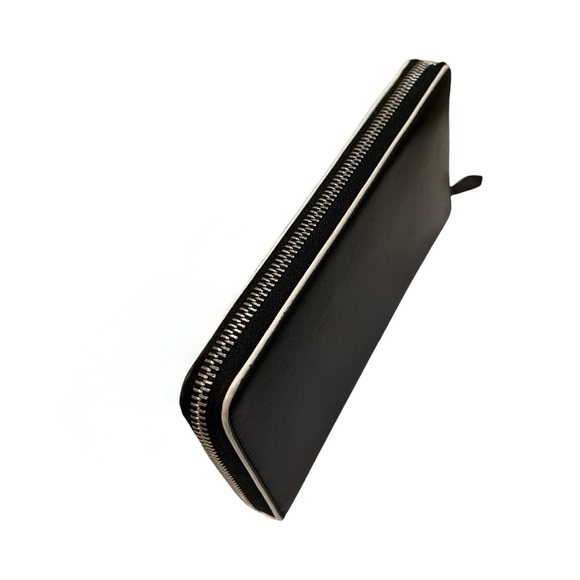 - GIVENCHY
Leather Graphic Print Calfskin Zippy Zip around Wallet Authentic - Picture 14 of 17